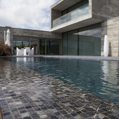 1"x1" Lux Squares Glass Mosaic pool tile