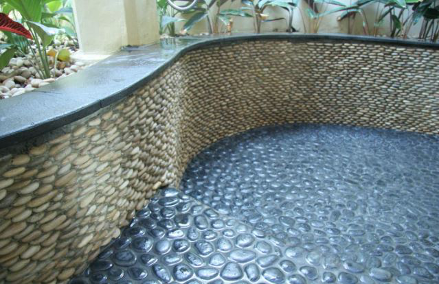 Stacked Natural Pebble Tile