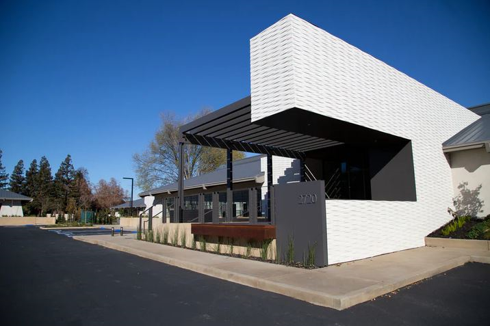 tropical white house tiles