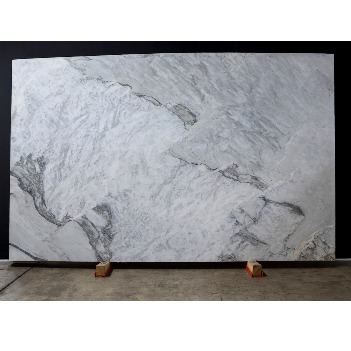 Calacatta Apuano Polished Slab