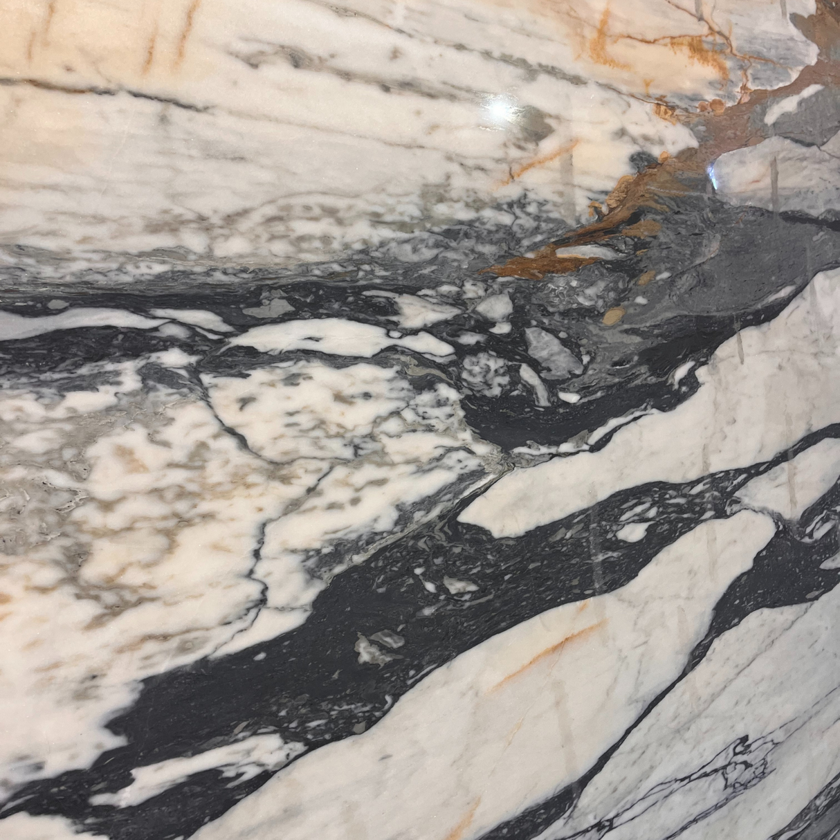 Calacatta Oro Lagoon Slab