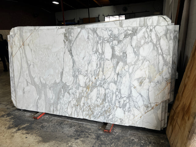 Calacatta Marble Polish 61" x 118" (Lot 2-19) Natural Stone slab